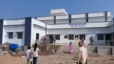 सरमेरा: सरमेरा के ससौर पंचायत सरकार भवन में मुख्यमंत्री के 10वीं बार शपथ लेने पर कार्यकर्ताओं ने दी बधाई