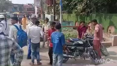 गोपालगंज: शहर के अंबेडकर चौक पर ट्रैफिक पुलिस का वाहन जांच अभियान, ₹91 हजार का जुर्माना वसूला