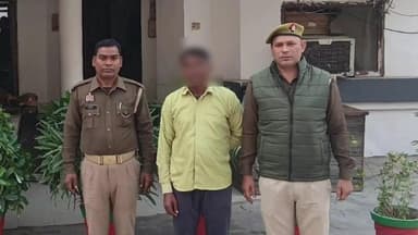 रामपुर: गुरुवार को थाना सिविल लाइन क्षेत्र से चेक बाउंस मामले में पुलिस ने एक वारण्टी आरोपी को किया गिरफ्तार