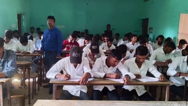 सहदेई बुजुर्ग: सहदेई बुजुर्ग प्रखंड के विद्यालयों में वार्षिक माध्यमिक एवं इंटर 2026 सेंटअप परीक्षा शुरू