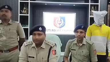 সুতি ২: ফেনসিডিল পাচারের চেষ্টা ব্যর্থ, সুতিতে বিপুল পরিমান ফেনসিডিল উদ্ধার সহ গ্রেপ্তার এক