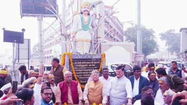 निषादराज चौराहे पर हुआ मूर्ति का अनावरण, यहीं से गुजरेगा PM मोदी का काफिला