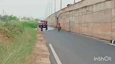 গলসি ২: গলসি থানার শিমুলিয়া গ্রাম থেকে চিকিৎসা করাতে গলসি বাজার যাওয়ার পথে টোটোর ধাক্কায় গুরুতর জখম মোটরসাইকেলে বসে থাকা মহিল