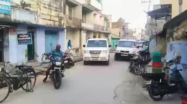 எடப்பாடி: அங்காளம்மன் கோவில் தெரு ஆசிரியர் வீட்டில் முப்பது பவுன் நகை பணம் கொள்ளை போலீசார் விசாரணை