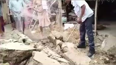 କୁଜଙ୍ଗ: ବାଗୋଇ ଗ୍ରାମର ଜଣେ ବ୍ୟକ୍ତି ଙ୍କ ଘରୁ ବିଷାକ୍ତ ନାଗ ସାପ କୁ ଉଦ୍ଧାର କଲେ ବିଶିଷ୍ଟ ସାପ ଧରାଳି ପ୍ରଭାତ ବେହେରା