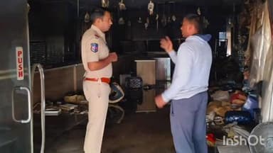 కరీంనగర్: ఇన్సూరెన్స్ డబ్బుల కోసం బట్టల షాపుకు నిప్పు పెట్టిన యజమాని, యాజమాని పై కేసు నమోదు చేసిన త్రిటౌన్ పోలీసులు