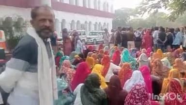 श्योपुर: स्वसहायता समूह संघ का कलेक्ट्रेट पर प्रदर्शन, 1 दिसंबर से हड़ताल की चेतावनी