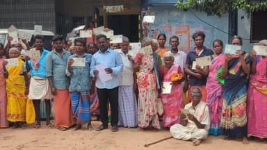 உளுந்தூர்பேட்டை: திருநாவலூர் வட்டார வளர்ச்சி அலுவலகத்தை முற்றுகையிட்ட வைப்பாளையம் கிராம மக்களால் பரபரப்பு