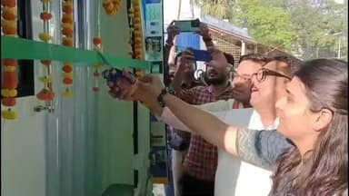 সবং: উচিতপুরে ভ্রাম্যমাণ চিকিৎসা কেন্দ্রের উদ্ধোধন করলেন মন্ত্রী মানস রঞ্জন ভুঁইয়া