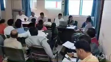 गोपालगंज: सदर अस्पताल की व्यवस्था बेहतर बनाने के लिए अस्पताल उपाधीक्षक की मौजूदगी में बैठक आयोजित, रूपरेखा तैयार