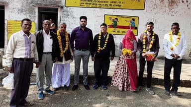 खाचरौद: खाचरोद में SIR का 100% काम करने वाली बीएलओ को जनपद सीईओ ने किया सम्मानित