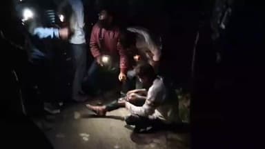 রানিনগর ১: সুখদেবমাটি গ্রামে, মোটরসাইকেলে নিয়ন্ত্রণ হারিয়ে আহত ৩ যুবক