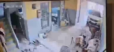 टीकमगढ़: टीकमगढ़ में दिनदहाड़े दुकान से हुई पैसों की चोरी, आरोपी सीसीटीवी में कैद