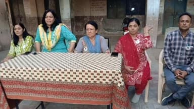 શહેરા: ખટકપુર ગામની પ્રાથમિક શાળાઓમાં ૪૫૦ જેટલા બાળકોને તરાપો ફાઉન્ડેશન વડોદરા દ્વારા સ્વેટરનું વિતરણ કરાયું હતું