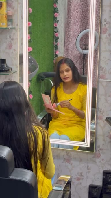 इशिका ब्यूटी मेकओवर
#barabanki #viral #barabankiupdates #viralpost #bbk #updates #beautiful #makeup #make