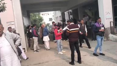 करनाल: सेक्टर 12 बिजली विभाग कार्यालय के सामने पार्श्वनाथ सिटी के लोगों का प्रदर्शन, बिजली समस्या को लेकर जताया रोष #jansamasya