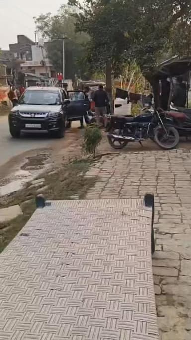 युवक को दुकान से मारपीट कर उठा ले गई पुलिस, वीडियो इंटरनेट मीडिया पर वायरल
रखहा। कधंई क्षेत्र के रामपुर कापा गांव निवास...