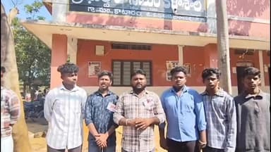 కాటారం: ప్రభుత్వ కాలేజీలో నెలకొన్న సమస్యలు పరిష్కరించాలి : ఎస్ఎఫ్ఐ జిల్లా కార్యదర్శి కుమ్మరి రాజ్ కుమార్