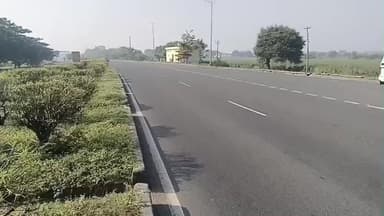 గుడిహత్నూరు: బోరజ్ జాతీయ రహదారిపై పోలీసులు భారీ బందోబస్తు