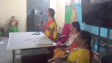 మద్నూర్: మద్నూర్ లో రైతు వేదికలో అంగన్వాడి టీచర్ల సమావేశం, ప్రతి ఒక్కరూ ఆన్ లైన్ లో నమోదు చేసుకోవాలి : సీడీపీవో కళావతి