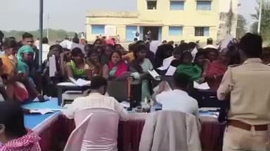 उंटारी रोड: लुंबा सतबहिनी पंचायत भवन के सामने 'आपकी योजना, आपकी सरकार, आपके द्वार' कार्यक्रम का शुभारंभ