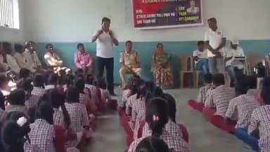 పిట్లం: రాంపూర్ లో జిల్లా పరిషత్ ఉన్నత పాఠశాల విద్యార్థులకు అవగాహన సదస్సు, చెడు అలవాట్లకు దూరంగా ఉండాలి : పోలీస్ కళాజాత బృందం