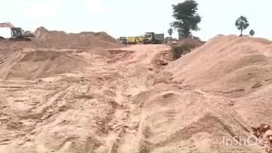 ఉప్పునుంతల: పట్టా ల్యాండ్ లో పర్మిషన్ దుందుభి వాగు నుండి ఇసుక అక్రమ రవాణా, బీఎస్పీ ఆధ్వర్యంలో ఉప్పునుంతల తహసిల్దార్ కు వినతి పత్రం