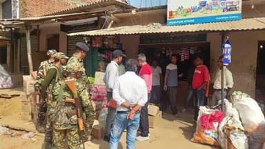 चैनपुर: चैनपुर में खाद्य सुरक्षा विभाग की कार्रवाई, होटल-दुकानों में हड़कंप, जुर्माना ठोका गया