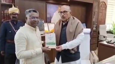 नगड़ी: झारखंड विधानसभा अध्यक्ष ने घाटशिला उपचुनाव में निर्वाचित विधायक को शपथ दिलाई