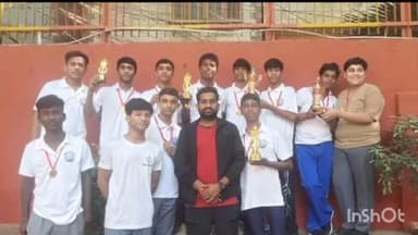 घिरोर: घिरोर में टी20 सीरीज 4-1 से जीतने के बाद गोलू बने मैन ऑफ दा मैच, लोगों ने घर जाकर दी विदाई