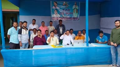 কেতুগ্রাম ১: কেতুগ্রাম-১ ব্লক এলাকায় তৈরি SIR ওয়ার রুমের তদারকি করলেন বিধায়ক শেখ শাহনওয়াজ