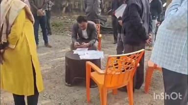 विजयराघवगढ़: कलेक्टर ने शत-प्रतिशत डिजिटाइजेशन करने वाले बीएलओ को किया सम्मानित