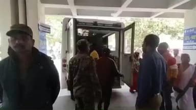 पालकोट: नाथपुर के पास अज्ञात कार की चपेट में आने से स्कूटी सवार जख्मी