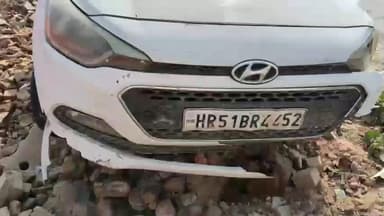 सूरजगढ़: सूरजगढ़ में बिना संकेतक निर्माण बना खतरा, 10 दिन में 8 हादसे, एंबुलेंस भी हुई दुर्घटना ग्रस्त