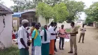 பல்லடம்: மாதப்பூர் கிராம நிர்வாக அலுவலகத்தை முற்றுகையிட்டு பொதுமக்கள் போராட்டம்