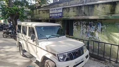 மதுராந்தகம்: சார்பதிவாளர் அலுவலகத்தில் லஞ்ச ஒழிப்பு போலீசார் சோதனை பத்தாயிரம் லஞ்சம் பெற்ற சார்பதிவாளர் உட்பட இருவர் கைது