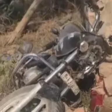 लक्ष्मणगढ़: बड़ौदा मेव के भयादी मोड़ के पास बाइक अनियंत्रित होकर दीवार से टकराई, एक की मौत और एक गंभीर रूप से घायल