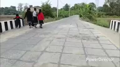 बछवारा: 6 माह में ही करोड़ों की लागत से बनी सड़कें जर्जर