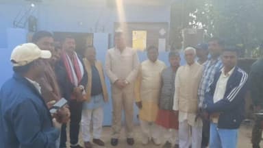 लावालौंग: विधायक उज्जवल दास पहुंचे लावालौंग, लोगों से मिलकर जनसमस्याओं से अवगत हुए