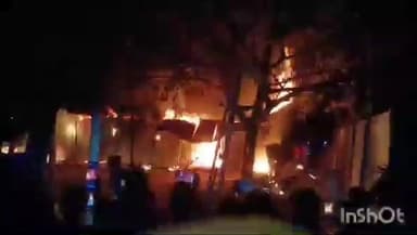 হরিশ্চন্দ্রপুর ২: মুহূর্তের মধ্যে সব শেষ হয়ে গেল দৌলত নগরে, আগুনে পুড়লো গোডাউন ঘর সহ পাঁচটি বাড়ির