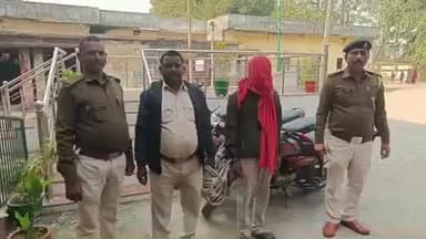 गोरौल: गोरौल पुलिस ने नारायणपुर बेदौलिया गांव से चोरी की चार मोटरसाइकिल बरामद की, एक चोर गिरफ्तार