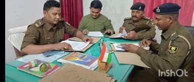 घोघरडीहा: लौकही थाना के फूलपरास सर्किल इंस्पेक्टर ने किया निरीक्षण