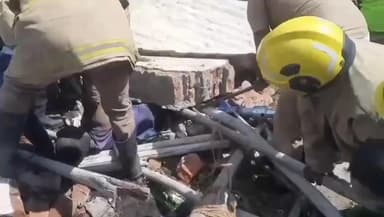 இராமநாதபுரம்: வன சங்கரி அம்மன் கோயில் பகுதியில் வேலை பார்த்துக் கொண்டிருந்தபோது வீட்டின் சுவர் இடிந்து விழுந்ததில் ஒருவர் உயிரிழப்பு