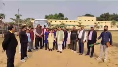 सरई: सिंगरौली से स्काउट की टीम लखनऊ के लिए रवाना, नगर निगम अध्यक्ष ने हरी झंडी दिखाकर किया रवाना