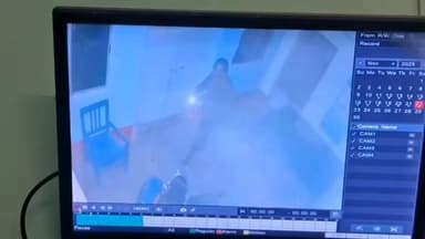 चानन: चानन थाना क्षेत्र के रेवटा गांव में एक ही रात दो घरों में चोरी, सीसीटीवी में कैद हुई घटना