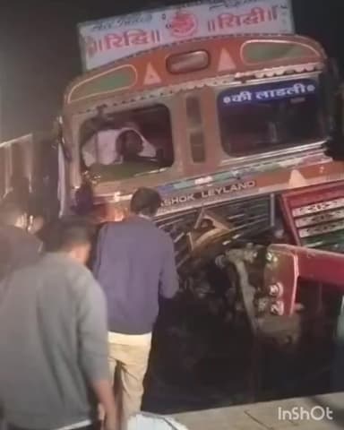 माण्डल: भदाली खेड़ा ओवरब्रिज पर ट्रक से ट्रक टकराया, आगे चल रहे ट्रक चालक के अचानक ब्रेक लगाने से हुआ हादसा, एक घायल