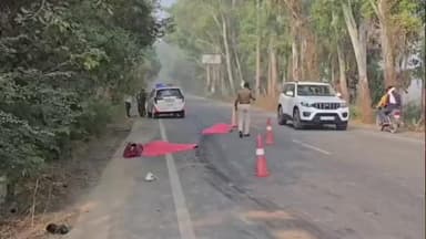 थानेसर: कुरुक्षेत्र-पिहोवा रोड पर अज्ञात वाहन की टक्कर से 2 बाइक सवार दोस्तों की मौत