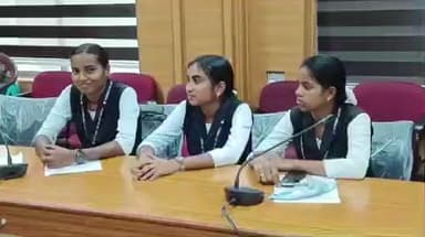 நாமக்கல்: மாவட்ட ஆட்சியர் அலுவலகத்தில் நடைபெற்ற வாக்காளர் பட்டியல் சிறப்பு தீவிர திருத்தம் முகாமினை ஆட்சியர் பார்வையிட்டார்