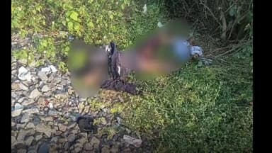 ఆమదాలవలస: శ్రీకాకుళం రోడ్డు (ఆమదాలవలస ) రైల్వే స్టేషన్ సమీపంలో తాండ్రసి మెట్ట వద్ద రైలు నుంచి జారిపడి ఒకరు మృతి