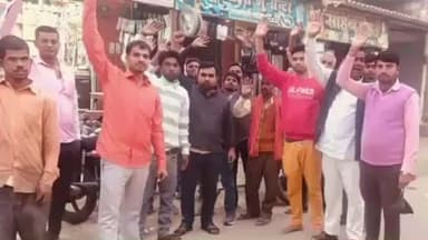 फुलवरिया: कटेया: फुलवरिया में 48 घंटे से बिजली गुल, ग्रामीणों का फूटा गुस्सा, विभाग के खिलाफ किया प्रदर्शन